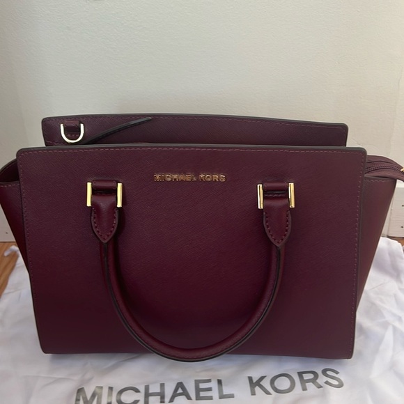 NWT! Michael Kors medium Selma merlot leather satchel . - Picture 1 of 13